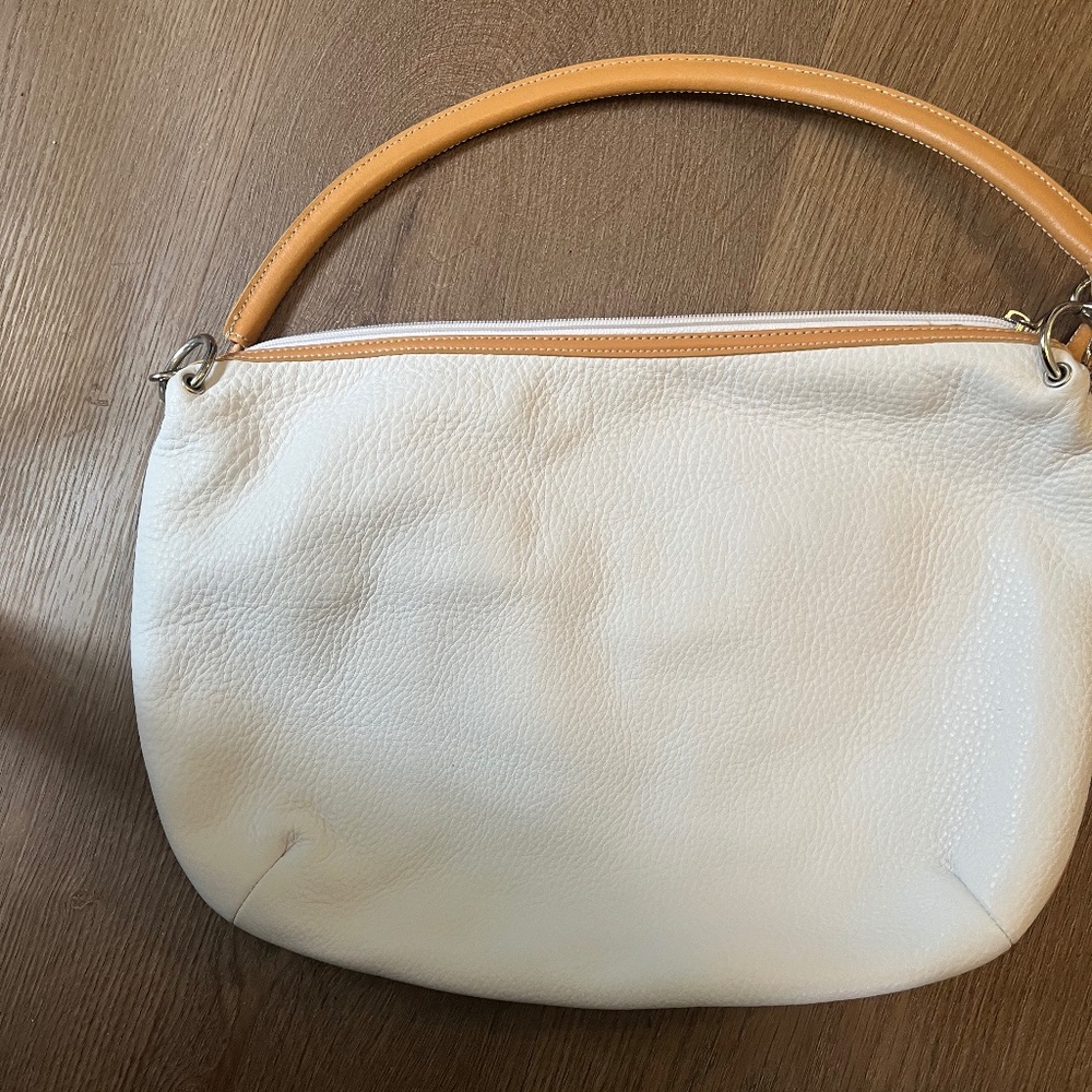 Maxx NY white leather purse NEW